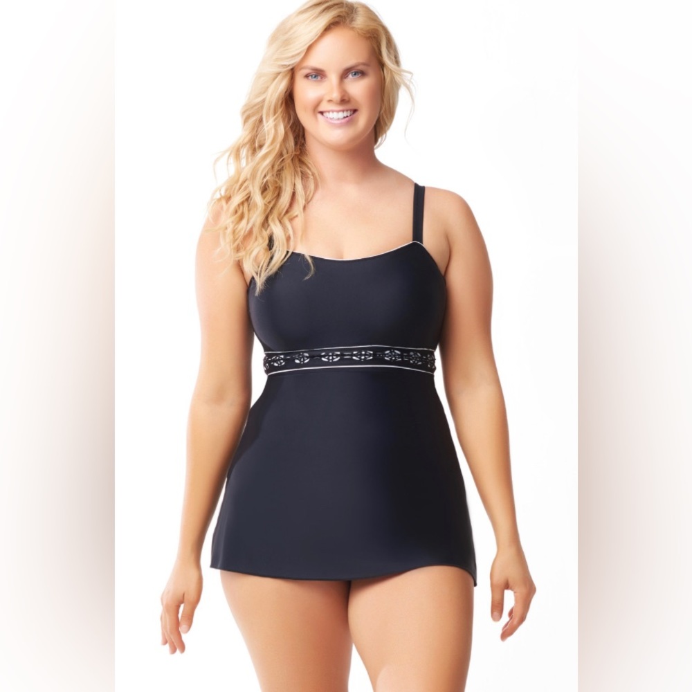 Size 8 Sea & Sand Beachwear Black White Faux Pattern Belt Swim Suit
